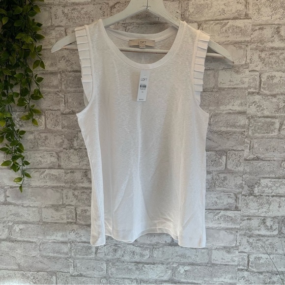 Loft sleeveless blouse women’s size XS NWT white ruffled sleeves - Picture 1 of 5